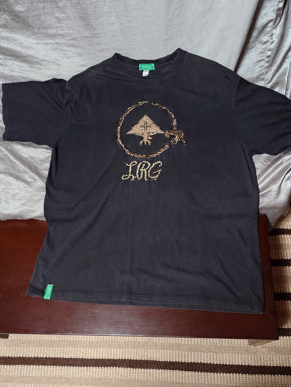 Vintage 90s LRG Men's Black T-Shirt with Gold Embroidered Logo -XXXL